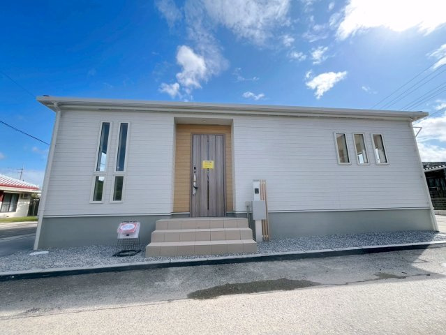 グラファーレ恩納村安富祖　1号棟の外観