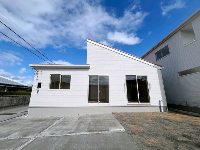 グラファーレ恩納村安富祖　1号棟の外観|お庭付き♪