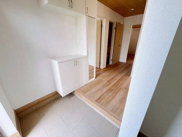 グラファーレ恩納村安富祖　1号棟の玄関