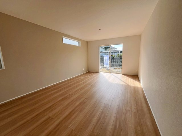 グラファーレ恩納村安富祖　1号棟の居間・リビング|LDK17.5帖