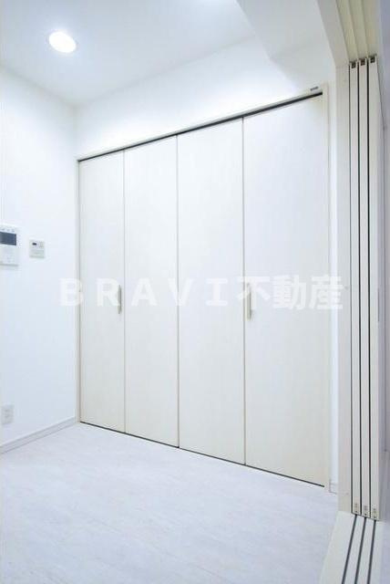 BRAVI南堀江（ブラービ南堀江）　BRAVI不動産の収納|【BRAVI南堀江】キッチンでお料理をお楽しみください