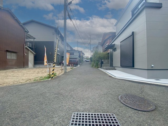 西五百住町　建築条件付き土地の前面道路含む現地写真|実際におうちをご覧なられたことない探し始めの方でも『物件の探し方』や『適切なご予算の考え方』など丁寧にご説明致します！