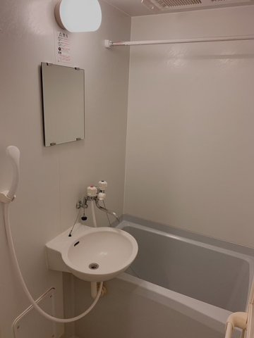 レオパレスＣｅｎｔｅｒＣｏｕｒｔの浴室