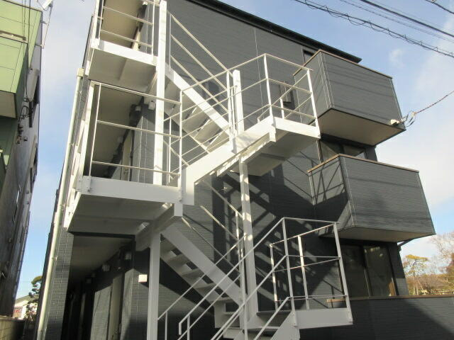 アーバンブルー高砂のエントランス