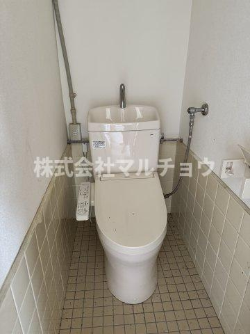 コーポグリーンのトイレ|落ち着いた色調のトイレです
