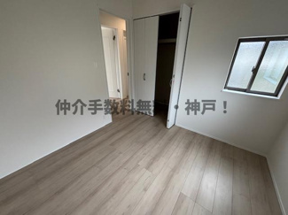【洋室】 | 神戸市垂水区神陵台9丁目　新築戸建1号棟　仲介手数料無料！ | スタンダードな洋室です