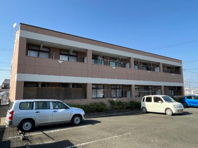 【駐車場】 | カーサ　アルコバレーノ | 外観写真（昼）