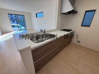 【キッチン】 | 神戸市垂水区福田3丁目　新築戸建　仲介手数料無料！ | お料理しやすいキッチンです