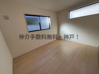 【洋室】 | 神戸市垂水区福田3丁目　新築戸建　仲介手数料無料！ | 明るい洋室です