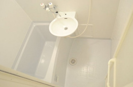 コンパクトで使いやすいお風呂です