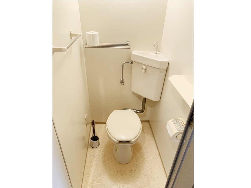 ピュアパレス江戸川台の内装|明るい色調の室内です