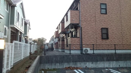 開放的で明るい空間を演出してくれるバルコニーです