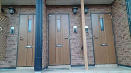 明るい玄関です