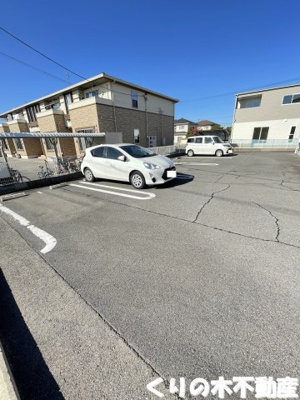 【駐車場】 | メゾン・コリーヌ | 駐車場完備です