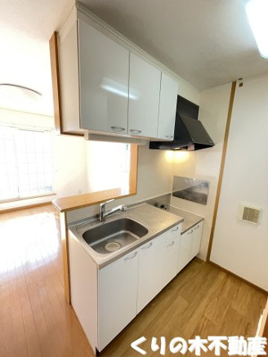 【キッチン】 | メゾン・コリーヌ | お料理しやすいキッチンです