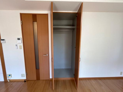 【収納】 | エーデルハイム | リビングの収納　日用品や掃除機など