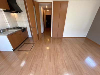 【居間・リビング】 | エーデルハイム | 南向き11.3帖のリビング