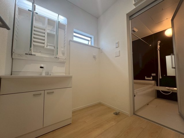 ♥♥南風原町津嘉山第６－2号棟（全４棟）の独立洗面台