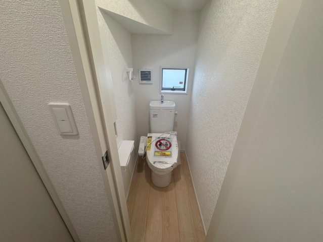 ♥♥南風原町津嘉山第６－2号棟（全４棟）のトイレ