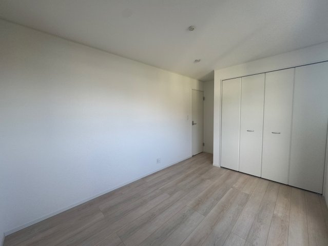 ♥♥南風原町津嘉山第６－2号棟（全４棟）の洋室