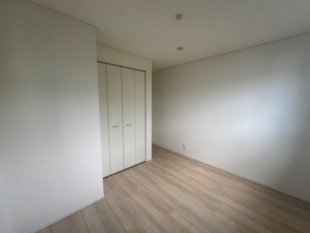 ♥♥南風原町津嘉山第６－2号棟（全４棟）の洋室