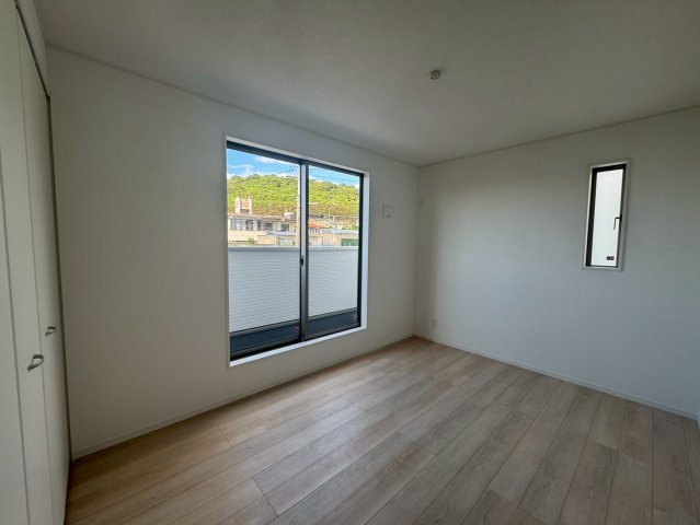 ♥♥南風原町津嘉山第６－2号棟（全４棟）の洋室