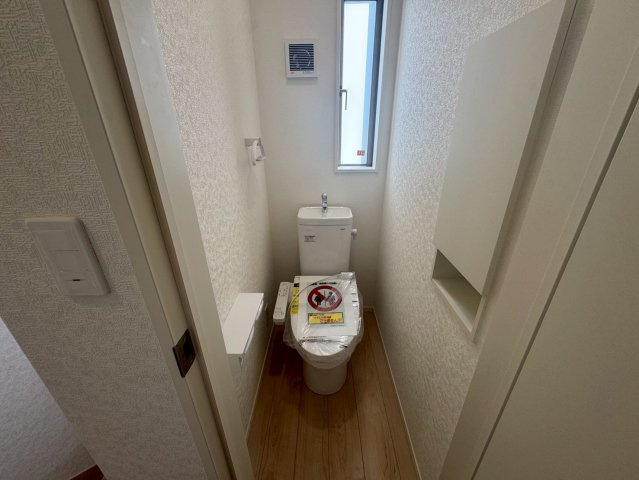 ♥♥南風原町津嘉山第６－2号棟（全４棟）のトイレ