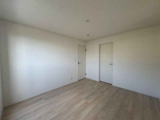 ♥♥南風原町津嘉山第６－2号棟（全４棟）の洋室