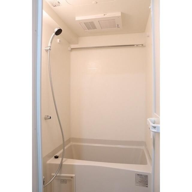 アルファコート西川口２２の浴室