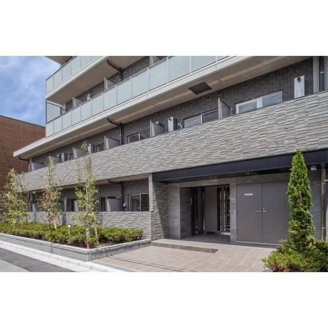 アルファコート西川口２２のエントランス