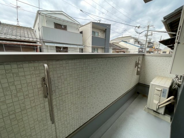 ノイヴェル小若江のバルコニー