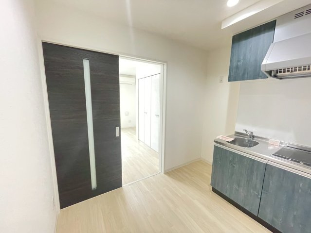 ノイヴェル小若江の居間・リビング