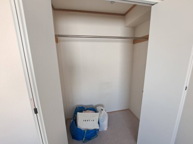 メゾンロブレ西宮の収納