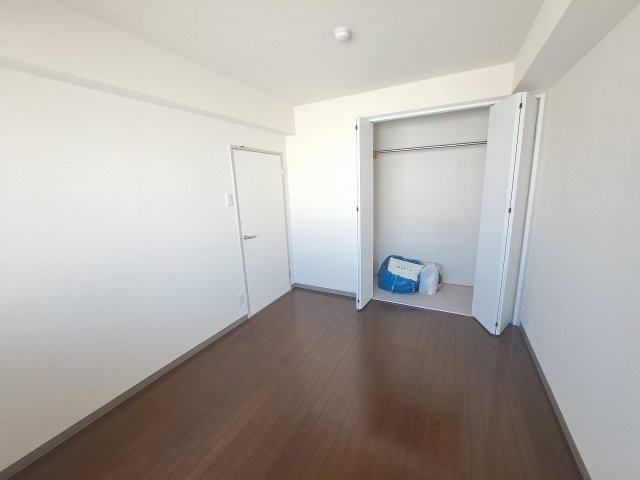 メゾンロブレ西宮の洋室