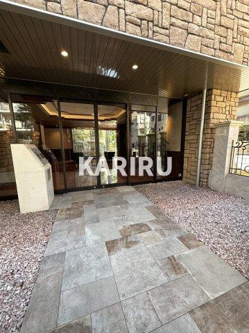 プレジオ城東中央のエントランス