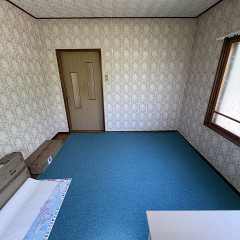 室蘭市幌萌町11-1戸建の洋室