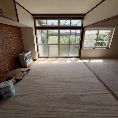 室蘭市幌萌町11-1戸建の居間・リビング