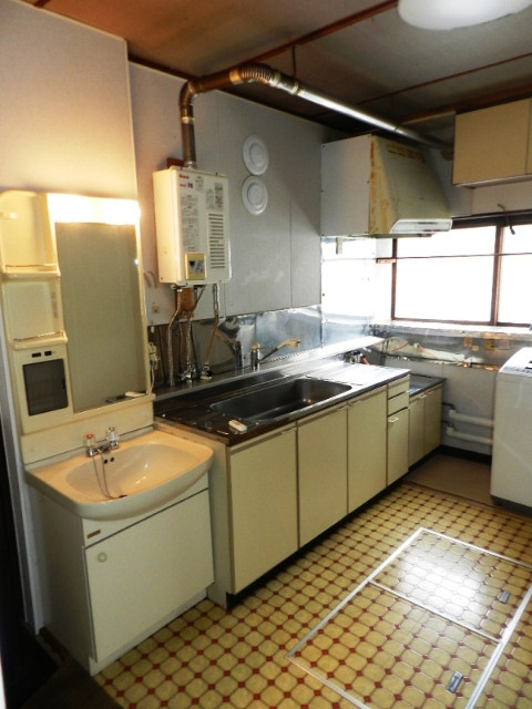 室蘭市幌萌町11-1戸建の洗面所