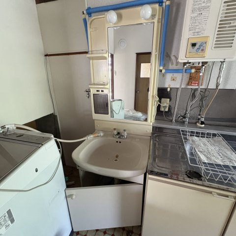 室蘭市幌萌町11-1戸建の洗面所