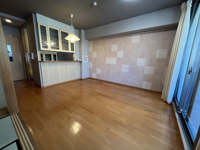 ジュネス泉佐野コンドミニオの居間・リビング