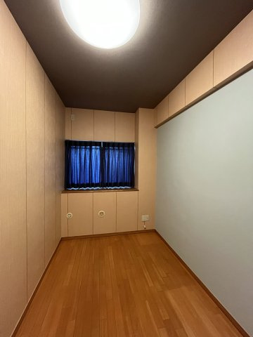 ジュネス泉佐野コンドミニオの洋室