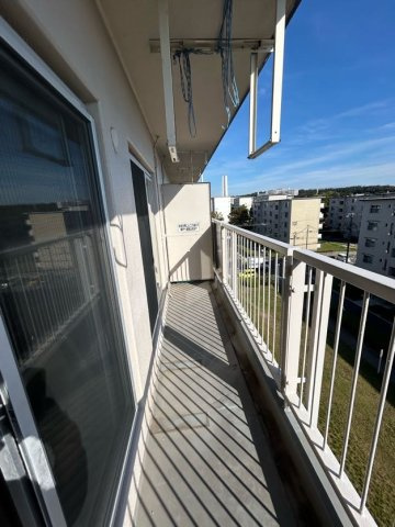 新多聞第２住宅１０９号棟のバルコニー|暖かな日差しのふりそそぐバルコニー