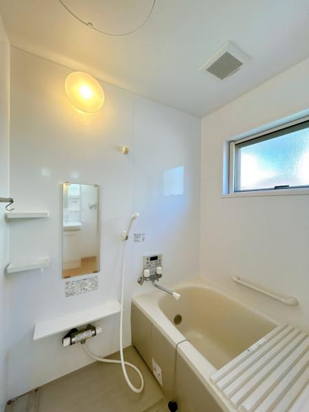 八戸市南白山台２丁目の浴室