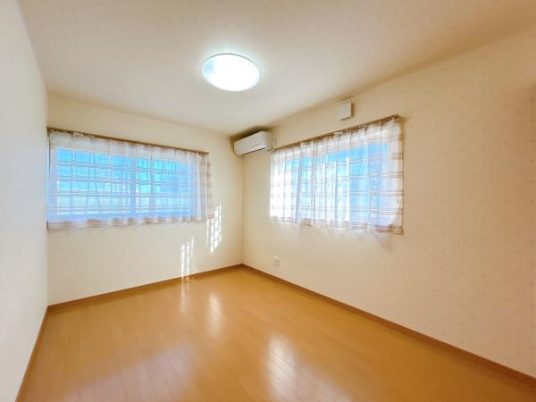 八戸市南白山台２丁目の洋室|2階6帖洋室