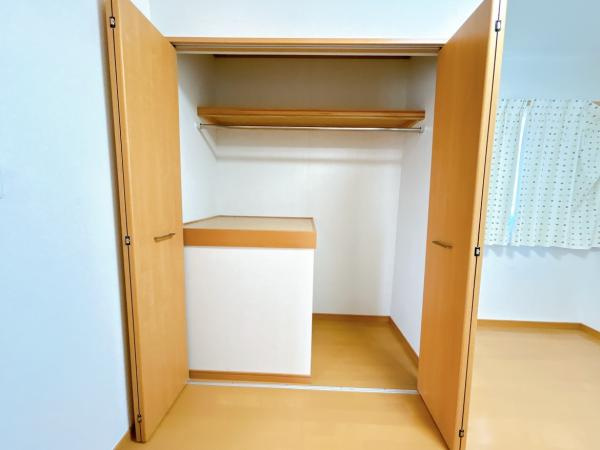 八戸市南白山台２丁目の収納|2階5帖洋室クローゼット