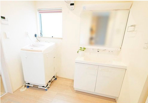 安城市横山町浜畔上　中古戸建の独立洗面台|独立洗面台で身支度をすべて済ませてしまいましょう