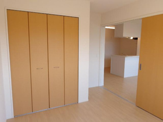 【玄関】 | DOMANI | 洋室