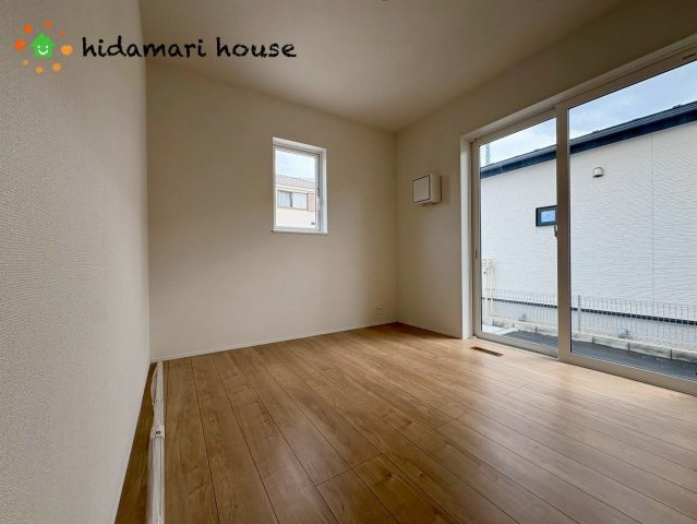 桶川市上日出谷南1丁目第1期　新築戸建　リナージュ01の洋室|1階洋室：5.2帖