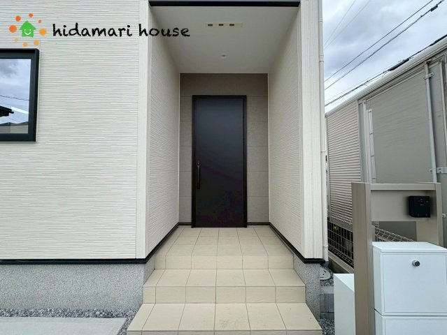 桶川市上日出谷南1丁目第1期　新築戸建　リナージュ01の玄関