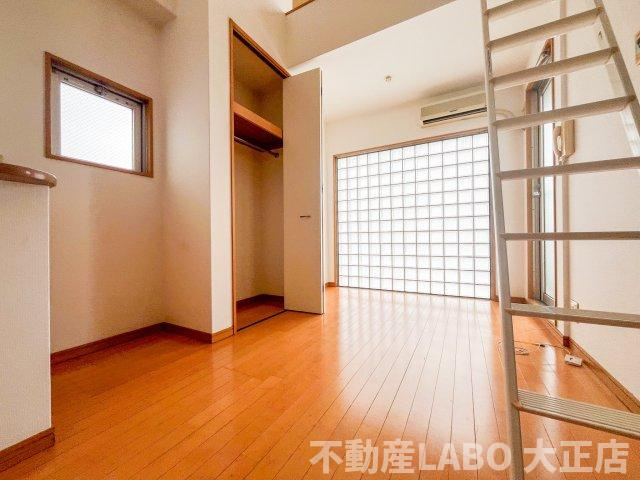 サンキャッスル春日出の洋室